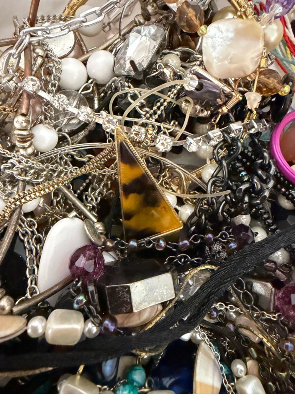 Five Lb Lot Of Jewelry, Necklaces, Bracelets, Rings Wearable Reseller Lot - Picture 7 of 9